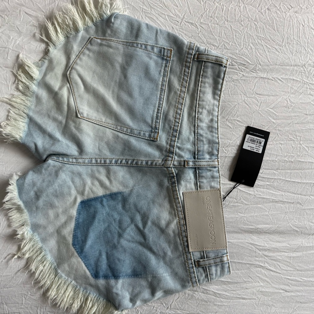 One teaspoon light wash shorts! - Picture 3 of 6